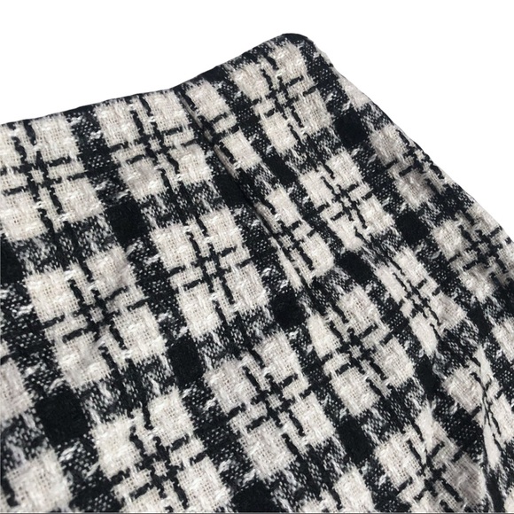Plaid Tweed A-Line Mini Skirt in Black and White - Picture 5 of 7